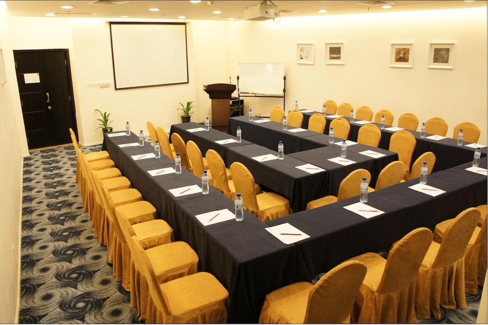 Joy Inn Gongbei Zhuhai Buitenkant foto